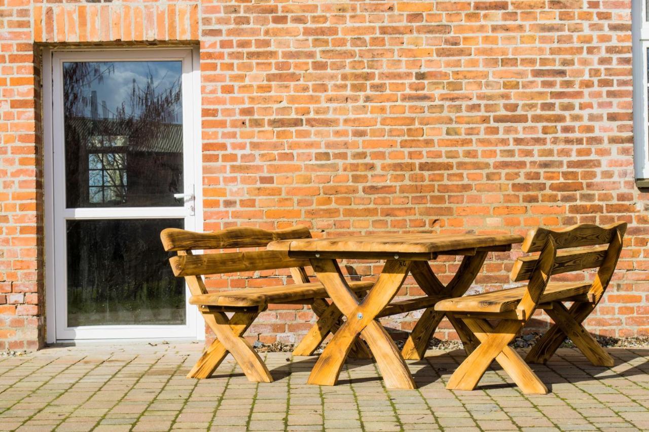 Ferienwohnungen Poppelvitz Altefähr Exterior foto